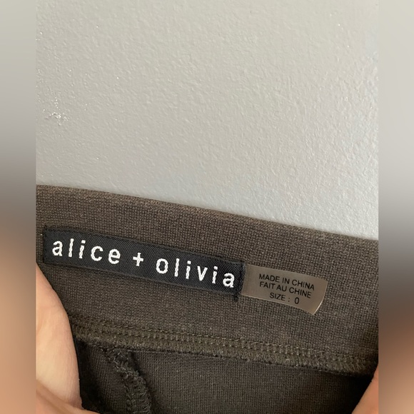 Alice + Olivia Leather Panel Zip Front Leggings - Picture 5 of 6